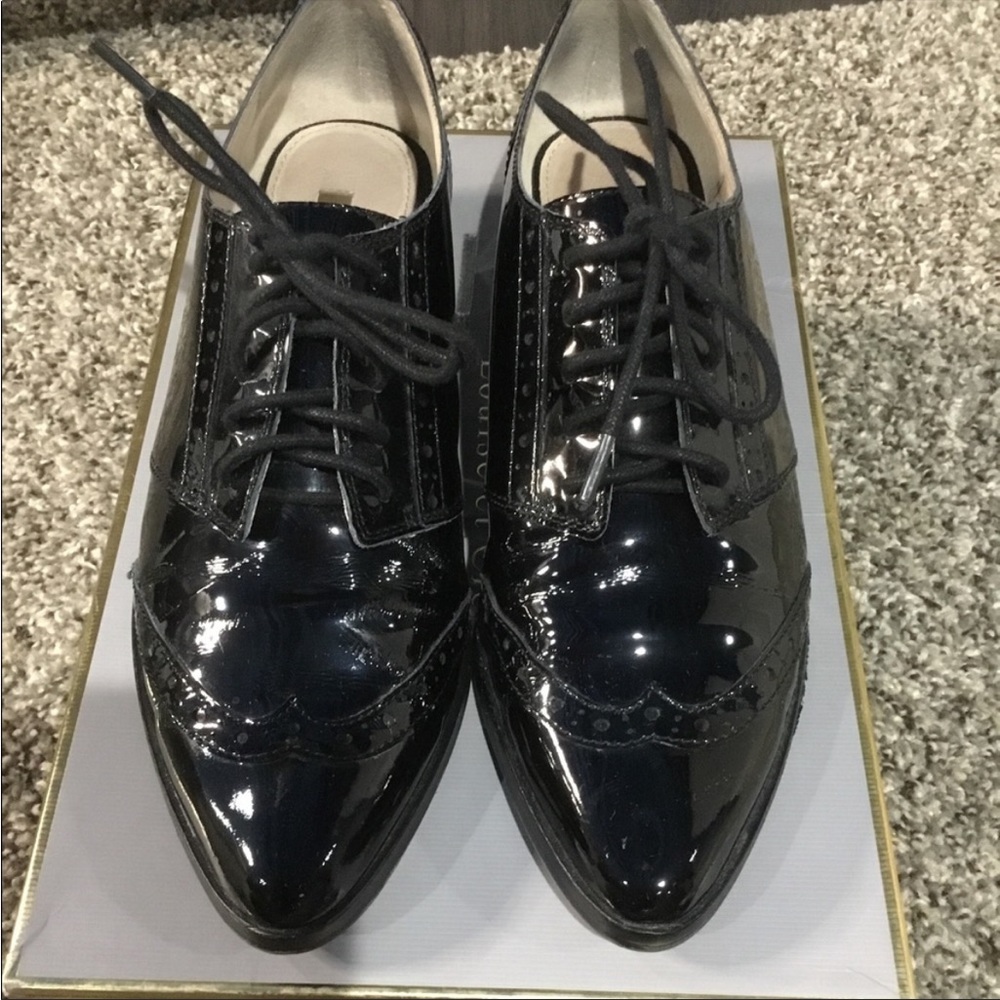 Patent loafer lace shoe size 7.5